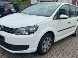 Weiß Gebraucht 2011 VW Touran Style Van / Kleinbus | 6.200 € (Guter Preis)