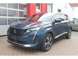 Lackierung blau celebes/metall Gebraucht 2021 Peugeot 5008 GT Van / Kleinbus | 33.990 € (Etwas zu teuer)