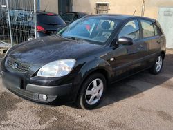 Schwarz Gebraucht 2008 Kia Rio Limousine | 2.290 € (Etwas zu teuer)