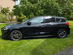 Schwarz Gebraucht 2020 Ford Focus Limousine | 15.999 € (Fairer Preis)