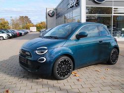 Grün Gebraucht 2022 Fiat 500e La Prima Limousine | 22.990 € (Etwas zu teuer)