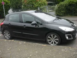Schwarz Gebraucht 2013 Peugeot 308 Allure Limousine | 5.290 € (Superpreis)