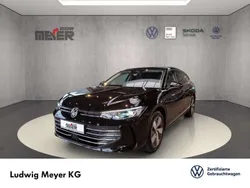 Grenadillschwarz Gebraucht 2024 VW Passat Business Kombi | 33.390 € (Etwas zu teuer)