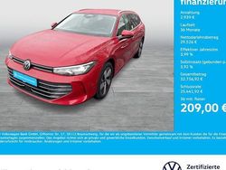 Rot Gebraucht 2025 VW Passat Business Kombi | 32.465 € (Guter Preis)