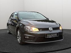 Grau Gebraucht 2016 VW Golf VII R-line Limousine | 9.400 € (Etwas zu teuer)