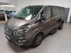 Grau Gebraucht 2022 Ford Tourneo Custom Titanium X Van / Kleinbus | 43.950 € (Fairer Preis)