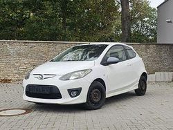 Weiß Gebraucht 2008 Mazda 2 Inclusive Limousine | 3.699 € (Etwas zu teuer)