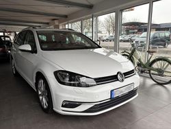 Weiß Gebraucht 2019 VW Golf VII Highline Kombi | 17.490 € (Fairer Preis)