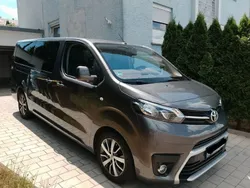 Grau Gebraucht 2019 Toyota Proace Comfort Van | 31.500 € (Etwas zu teuer)
