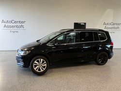 Schwarz Gebraucht 2016 VW Touran Comfortline Van / Kleinbus | 7.500 € (Guter Preis)