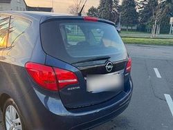 Blau Gebraucht 2011 Opel Meriva Edition Van / Kleinbus | 5.200 € (Teuer)