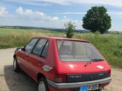 Peugeot 205