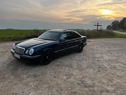 Blau Gebraucht 1997 Mercedes E50 AMG AMG Limousine | 12.000 €