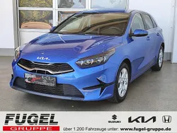 (b3l) blue flame m Gebraucht 2022 Kia Ceed Limousine | 17.899 € (Etwas zu teuer)