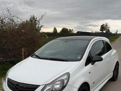 Weiß Gebraucht 2013 Opel Corsa S Coupé | 4.200 € (Etwas zu teuer)