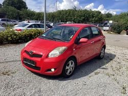 Rot Gebraucht 2010 Toyota Yaris Limousine | 2.499 € (Guter Preis)