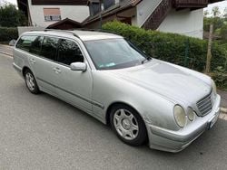 Silber Gebraucht 2001 Mercedes E220 Kombi | 2.199 € (Superpreis)