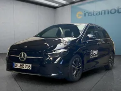 Schwarz Gebraucht 2025 Mercedes B180 Van / Kleinbus | 36.249 € (Teuer)