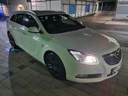Weiß Gebraucht 2011 Opel Insignia OPC Kombi | 3.999 € (Guter Preis)