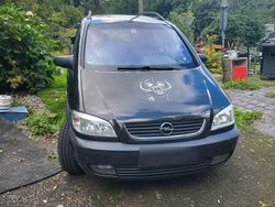 Schwarz Gebraucht 2002 Opel Zafira Limousine | 1.400 € (Fairer Preis)