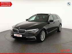 Black sapphire metallic Gebraucht 2018 BMW 530 Luxury Line Kombi | 30.990 € (Etwas zu teuer)