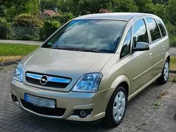 Gold Gebraucht 2006 Opel Meriva Van / Kleinbus | 2.200 € (Fairer Preis)