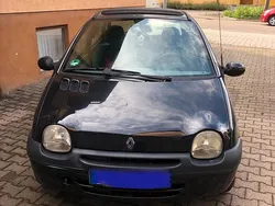 Schwarz Gebraucht 2004 Renault Twingo Kleinwagen | 1.200 €