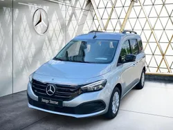 Helvinsilber metallic Gebraucht 2024 Mercedes EQT200 Van / Kleinbus | 25.349 €