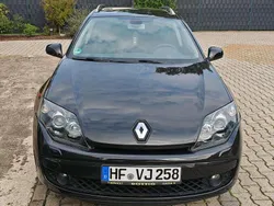 Schwarz Gebraucht 2010 Renault Laguna GrandTour Dynamique Kombi | 8.900 €