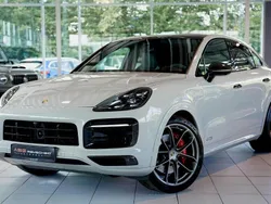 Grau Gebraucht 2021 Porsche Cayenne SUV | 93.800 €