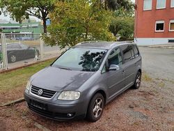 Grau Gebraucht 2005 VW Touran Van / Kleinbus | 2.000 € (Superpreis)