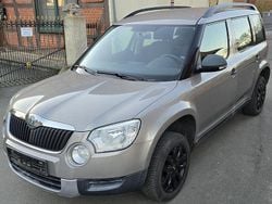 Silber Gebraucht 2012 Skoda Yeti SUV | 3.600 € (Fairer Preis)