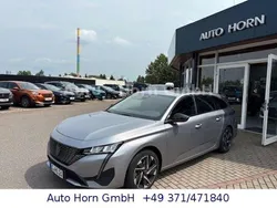 Grau Gebraucht 2025 Peugeot 308 Allure Kombi | 26.450 €