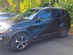 Schwarz Gebraucht 2016 Ssangyong (KGM) Rexton Sapphire SUV | 10.500 €