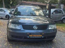 Grau Gebraucht 2000 VW Passat Kombi | 2.499 € (Etwas zu teuer)