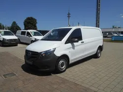 Weiß Gebraucht 2020 Mercedes Vito Van / Kleinbus | 15.422 €
