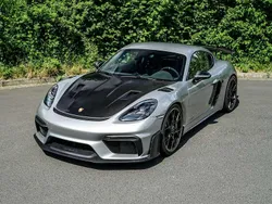 Silber Gebraucht 2023 Porsche 718 Cayman GT4 Coupé | 188.000 €