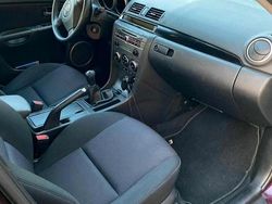 Violet Gebraucht 2007 Mazda 3 Kleinwagen | 2.800 € (Etwas zu teuer)