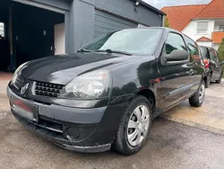 Schwarz Gebraucht 2002 Renault Clio II Kleinwagen | 990 € (Etwas zu teuer)
