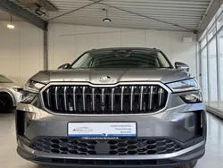 Graphitegrau Gebraucht 2024 Skoda Kodiaq Selection SUV | 46.970 € (Fairer Preis)