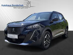 Onyx schwarz Gebraucht 2020 Peugeot 2008 Allure SUV | 22.990 €