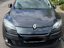 Grau Gebraucht 2013 Renault Mégane GrandTour Initiale Paris Kombi | 4.700 € (Fairer Preis)