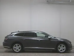 Grau Gebraucht 2021 VW Arteon Elegance Kombi | 18.450 €