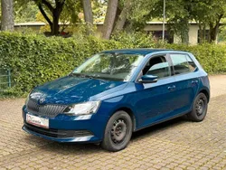Blau Gebraucht 2016 Skoda Fabia Cool Edition Limousine | 6.900 € (Guter Preis)