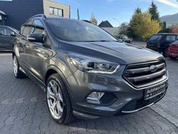 Grau Gebraucht 2017 Ford Kuga ST SUV | 17.990 € (Fairer Preis)