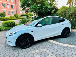 Weiß Gebraucht 2022 Tesla Model Y Long Range SUV | 36.999 € (Fairer Preis)