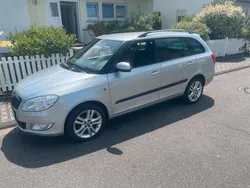Silber Gebraucht 2011 Skoda Fabia SportLine Kombi | 5.100 €
