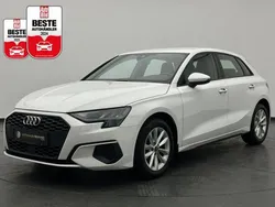 Weiß Gebraucht 2022 Audi A3 Sport Limousine | 22.995 € (Guter Preis)