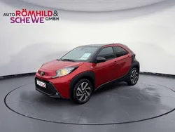 Chili red perleffekt/dach mysticschwarz mica Neu 2024 Toyota Aygo Team Kleinwagen | 20.648 €