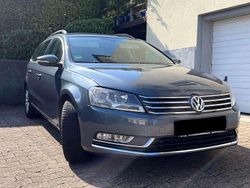 Grau Gebraucht 2012 VW Passat Comfortline Kombi | 7.890 € (Fairer Preis)